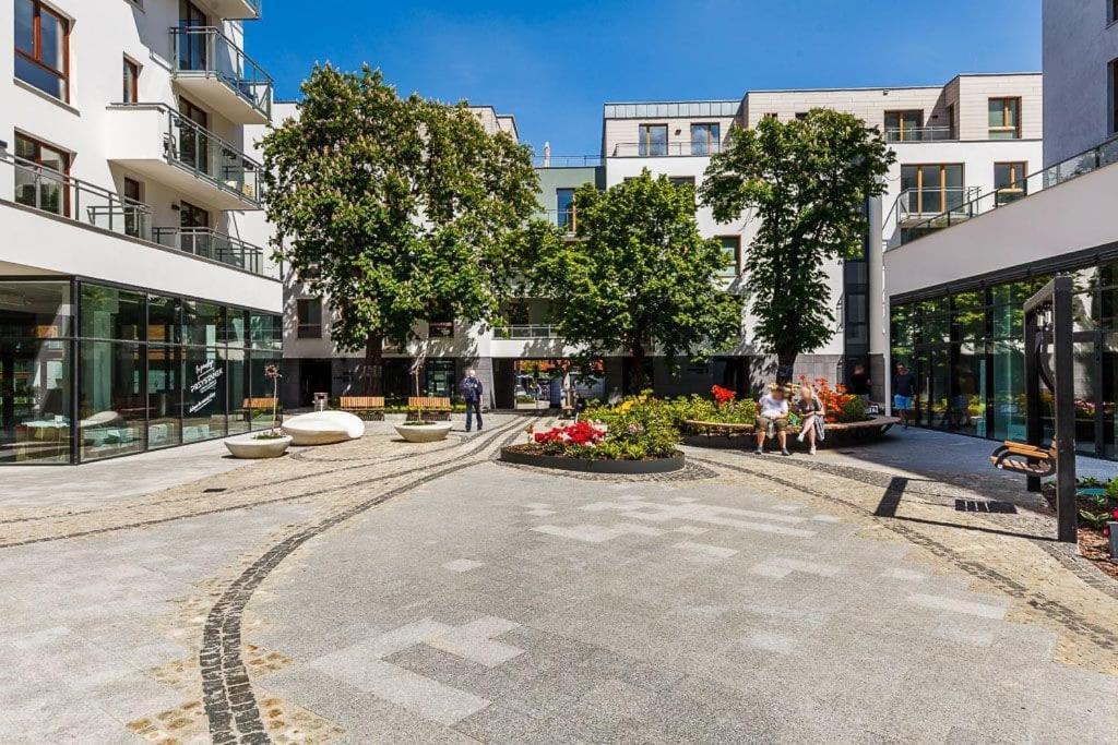 Garnizon Roberta Z Tarasem Апартаменти